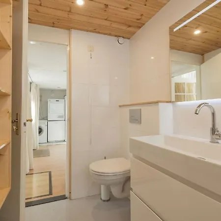 Close To The * Noordwijkerhout